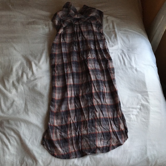 Long Plaid Flannel Split Hem Sleeveless Button Up - Picture 4 of 4